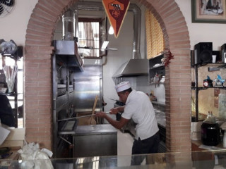 Pizza In Via Tarquinio Collatino