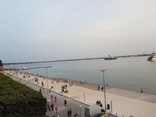 Marina Cafe