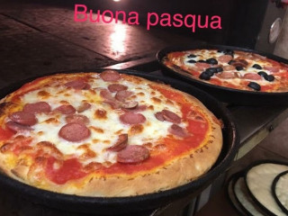 Pizza In Piazza