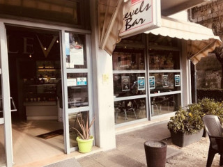 Levels Café