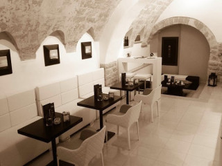 Moda Lounge Cafe