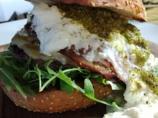 Hamburgheria Desy White