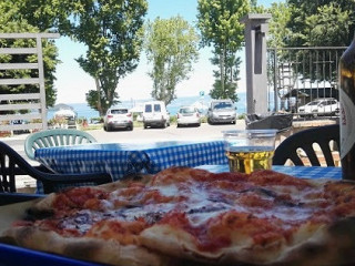 Pizzeria Dino's