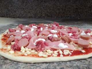Mani In Pasta Pizza Sfizi