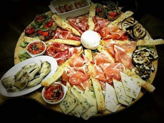 Gustantic Pizza Design Trattoria