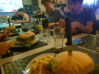 Shaka Pub