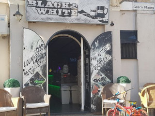 Black White Lounge