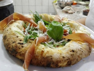 La Tana Della Pizza