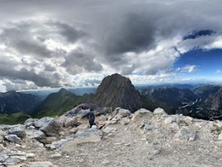 Rifugio Alpino G. Di Brazza