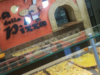 Casa Della Pizza