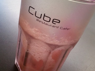 Cube Como