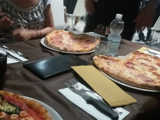 Chik Pizza, Caffè Fun