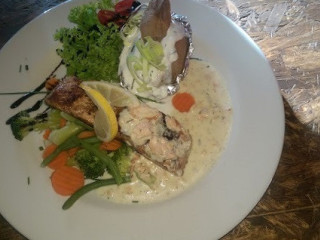 Zur Brucke Crazy Pub