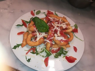 L'angolo Della Pizza