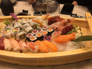 Sushi Yi