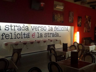 Happiness Cafè