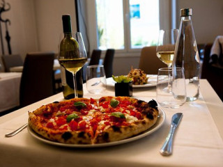 Pizzeria