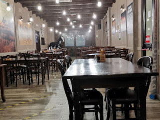 Django Burger House