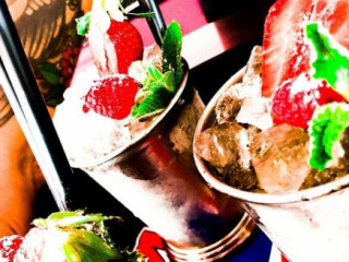 Sophia Lounge Restaurant, Cocktail Bar Music