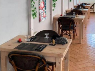Nando's Pizzeria