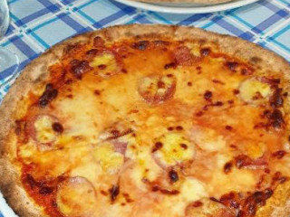 Pizzeria Da Marino Con Forno A Legna