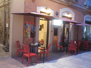 Caffe Del Corso Di Quattrogi Srls