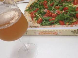 L'angolo Della Pizza