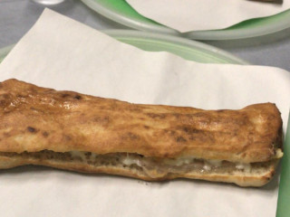 Sarrastri Pizza Shop