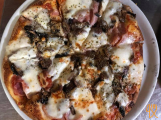 Pizzeria La Quercia Tp Di Pipitone