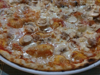 Pizzeria Wanted Saloon