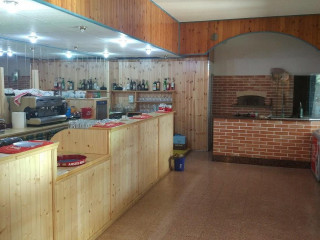All 'osteria Della Calle Di Mezzo Hole In The Wall