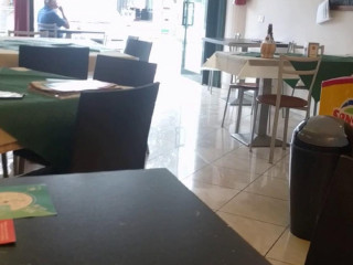Jolly's Pizza
