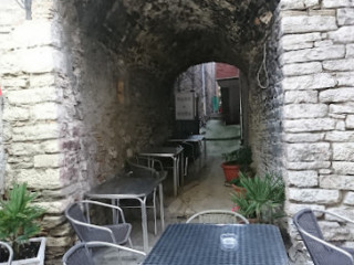 Trattoria La Taverna