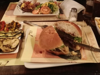 13 Gobbi Pub