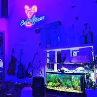 Island CafÈ